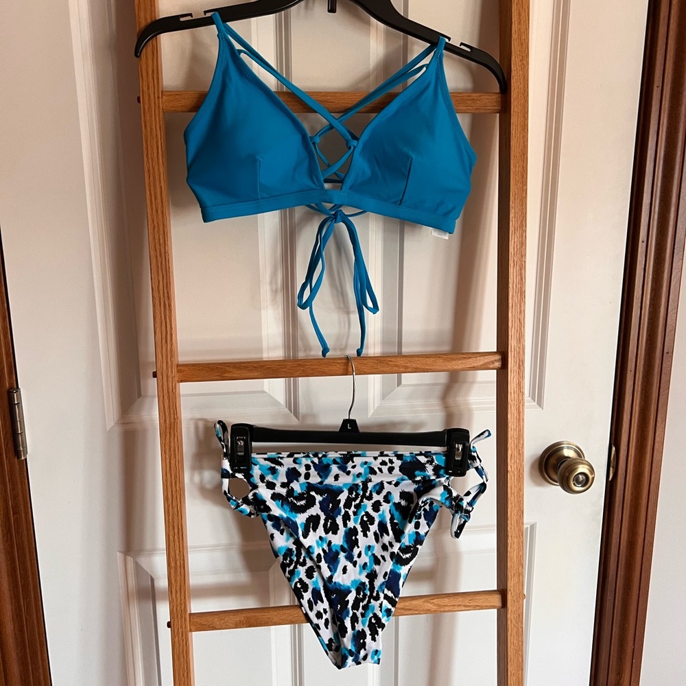 Cupshe Blue and Black Bikini Set with Leopard Print